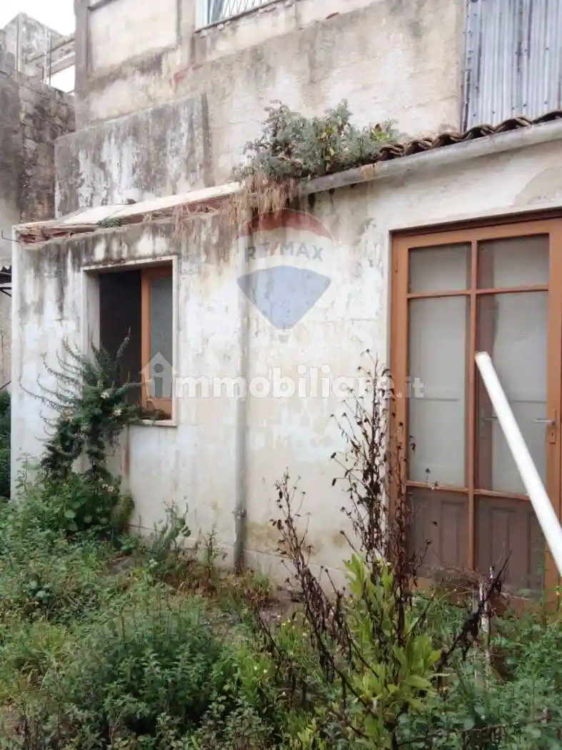 Casa indipendente in vendita a Canicattini Bagni