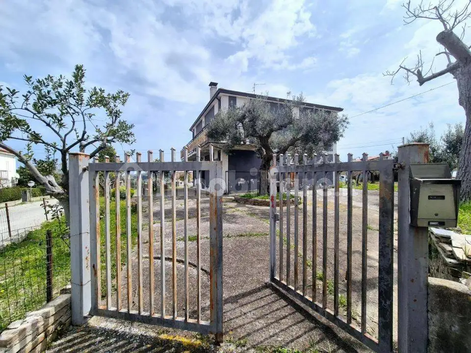 Villa in vendita a Torrevecchia Teatina