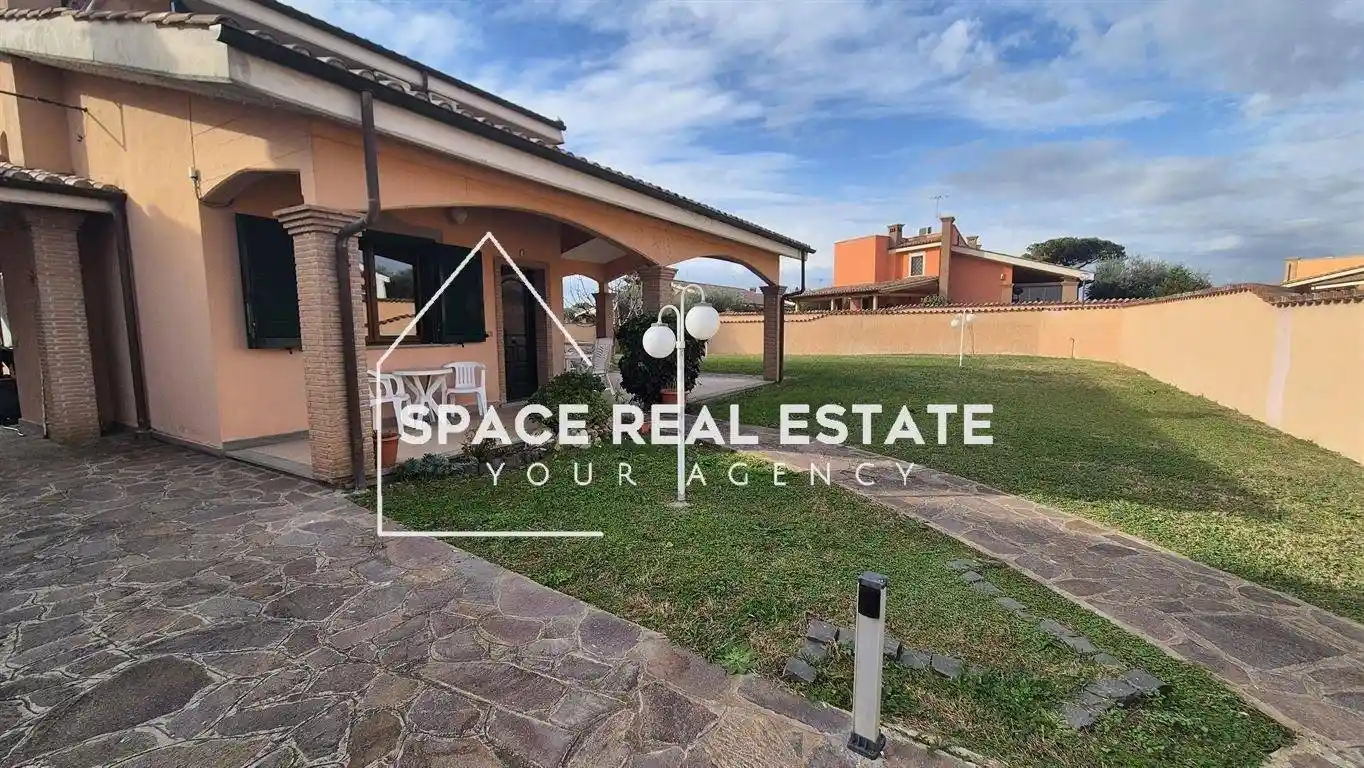 Villa in vendita a Pomezia