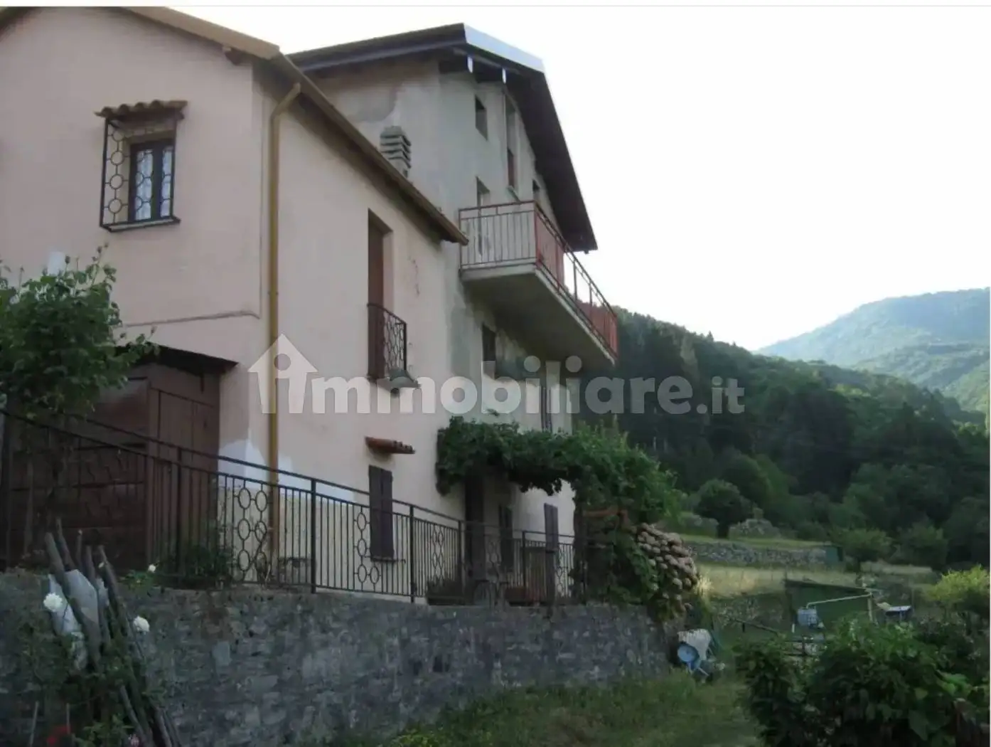 Appartamento in vendita a Faggeto Lario