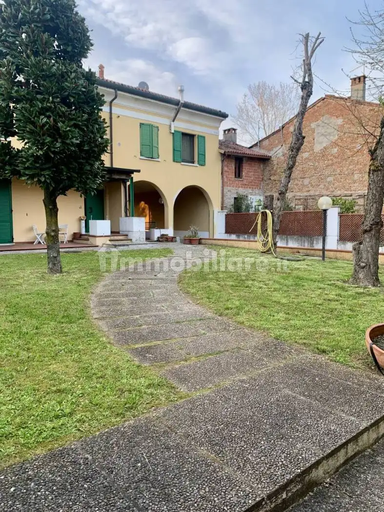 Villetta a schiera in vendita a Gazzuolo