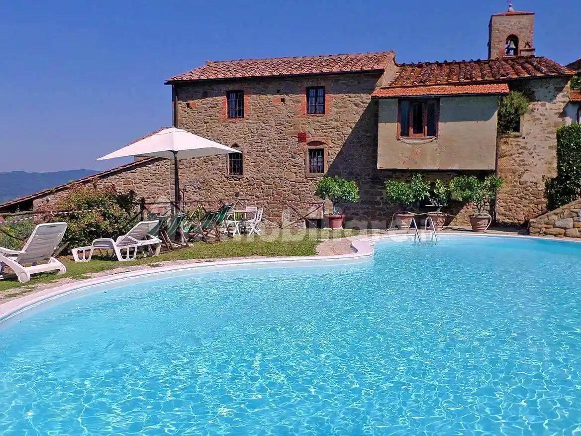 Appartamento in vendita a Bucine