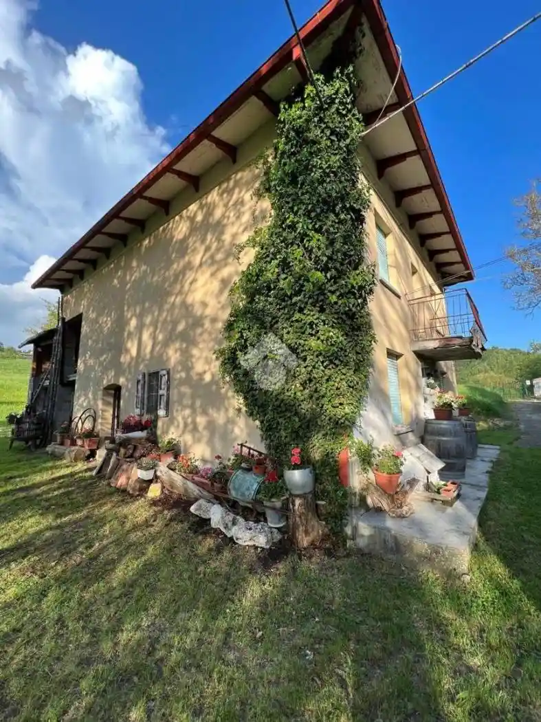 Casa indipendente in vendita a Pavullo nel Frignano