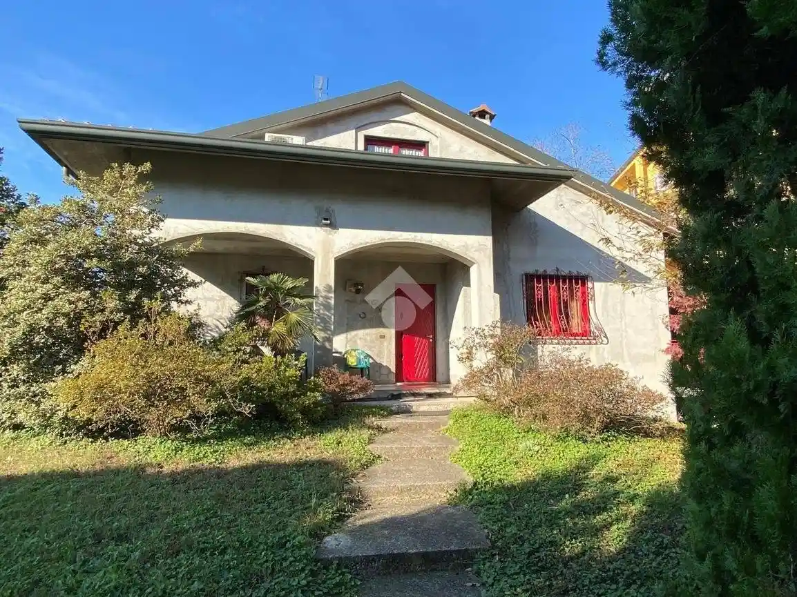Villa in vendita a Legnano