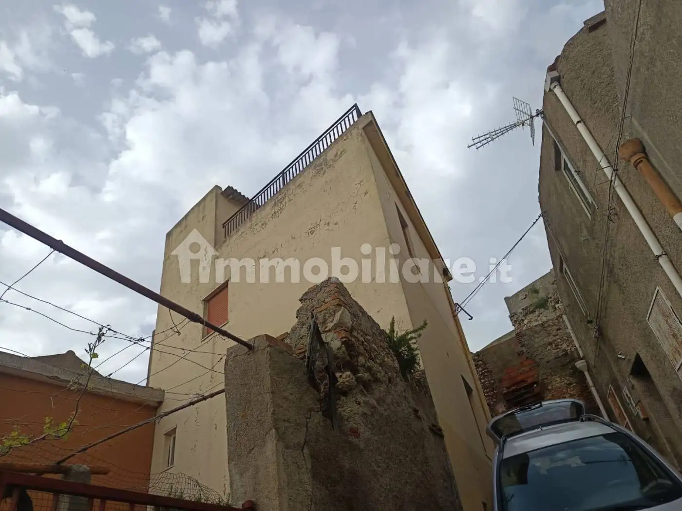 Casa indipendente in vendita a Valdina