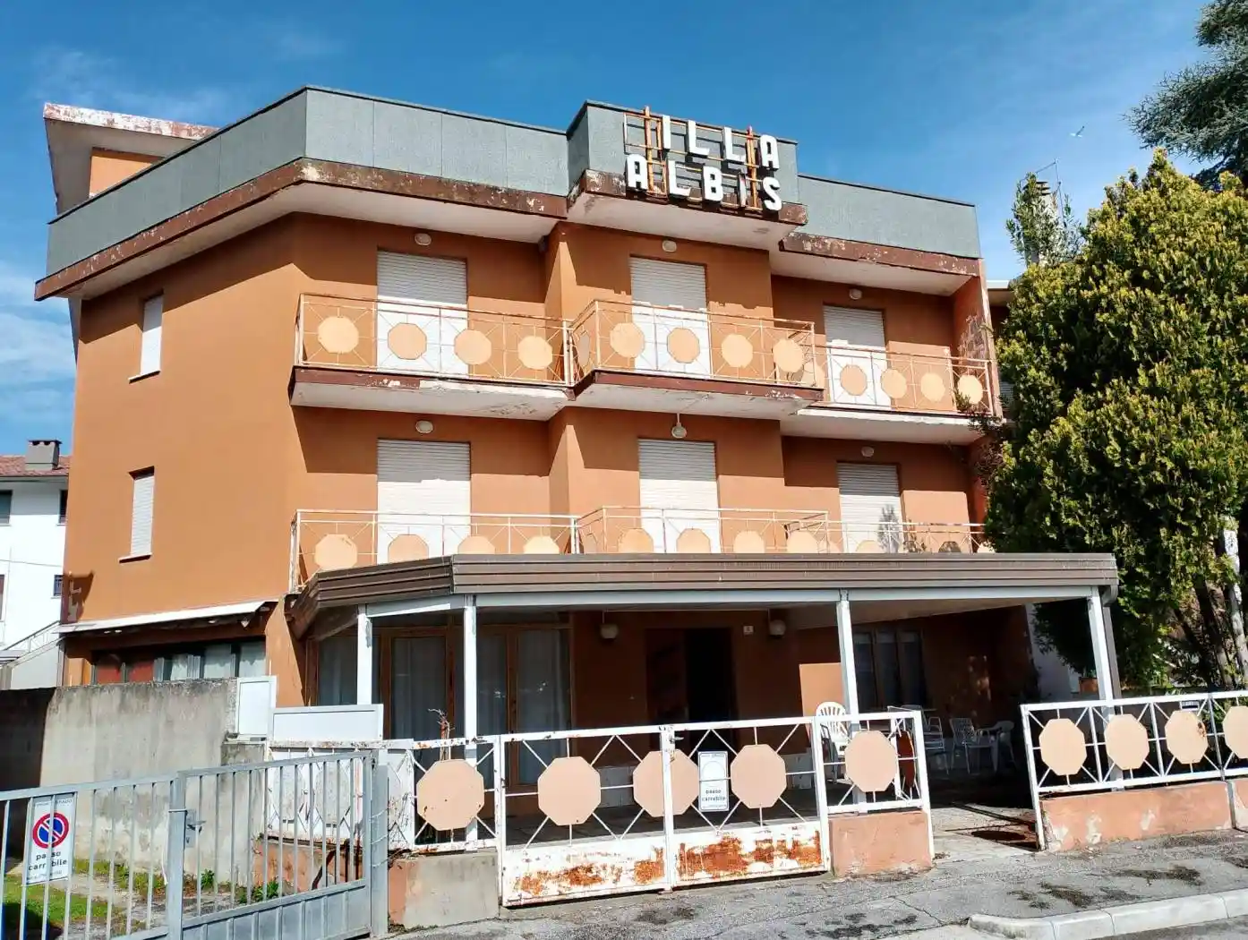 Palazzo - Edificio in vendita a Grado