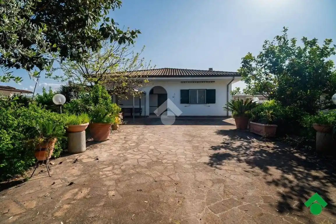 Villa in vendita a Cisterna di Latina