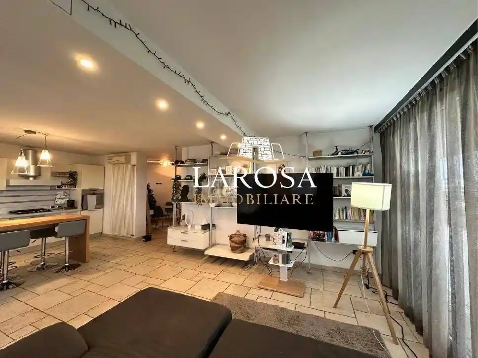 Quadrilocale buono stato, quarto piano, Partigiani - Fondone, Lecce - foto 2