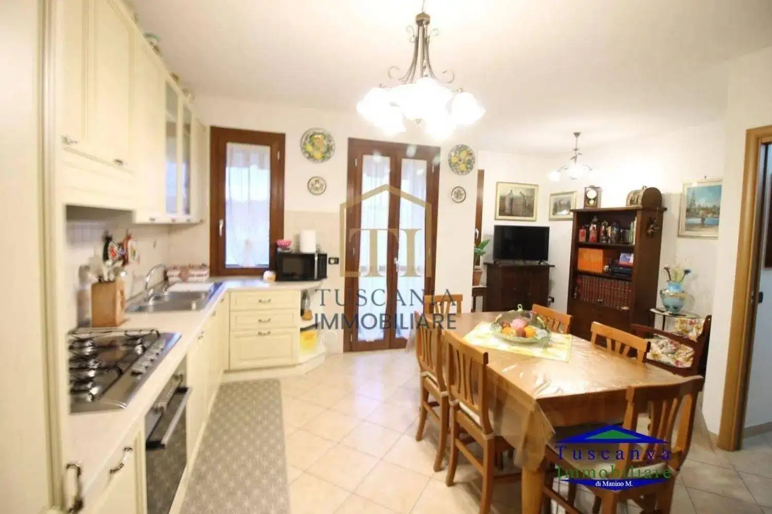 Appartamento in vendita a Colle di Val d'Elsa