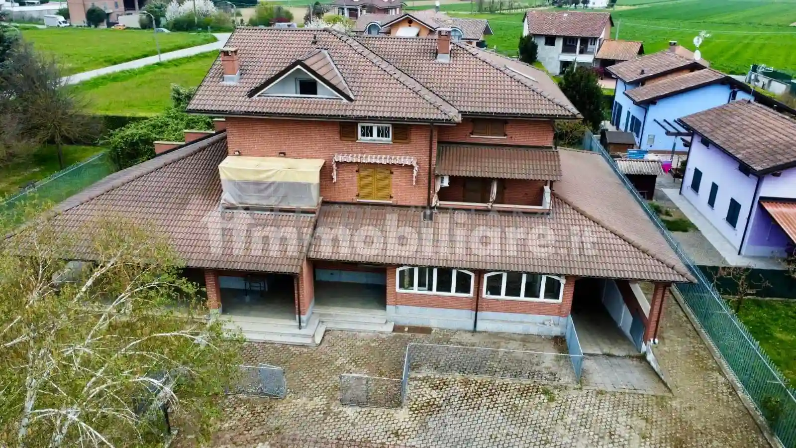 Villa - foto 2