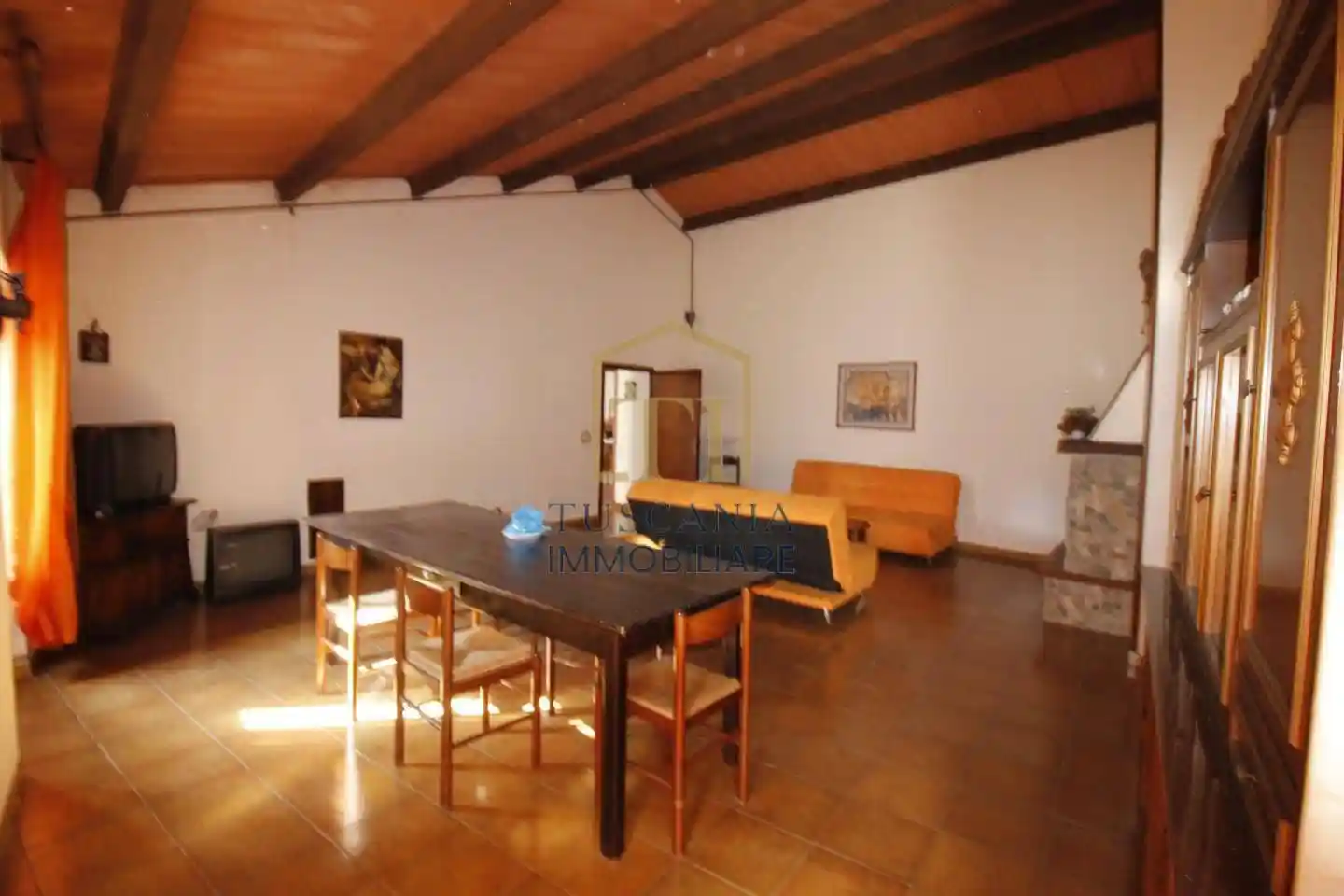 Appartamento in vendita a Casole d'Elsa