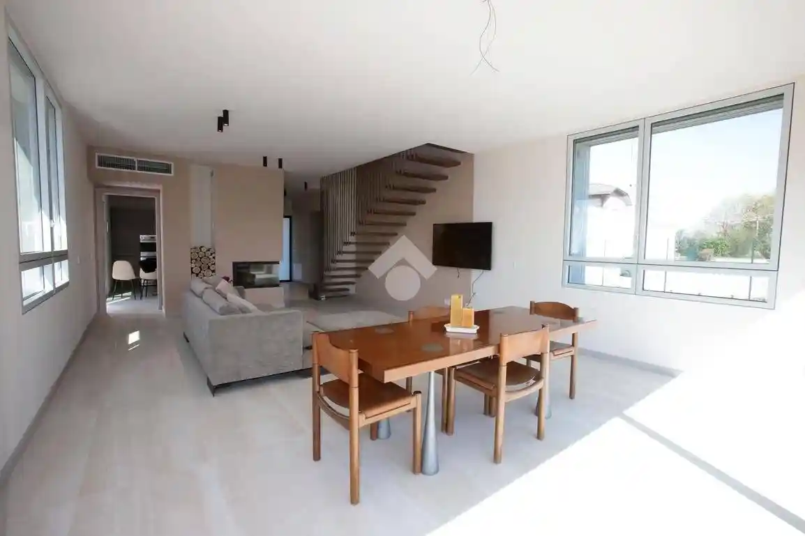 Villa in vendita a Bagnolo in Piano