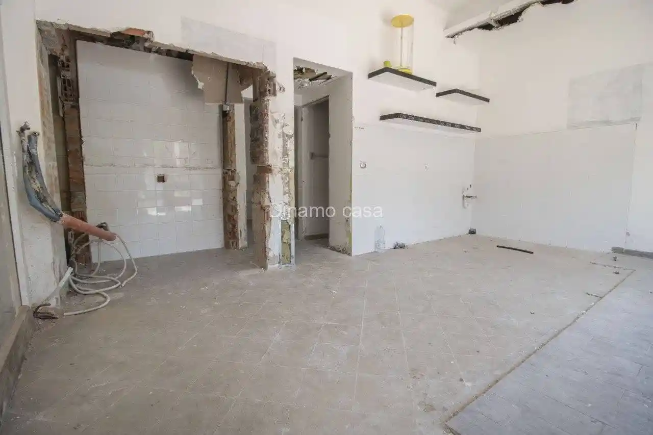 Trilocale da ristrutturare, piano terra, Le Fontanelle, Prato - foto 3