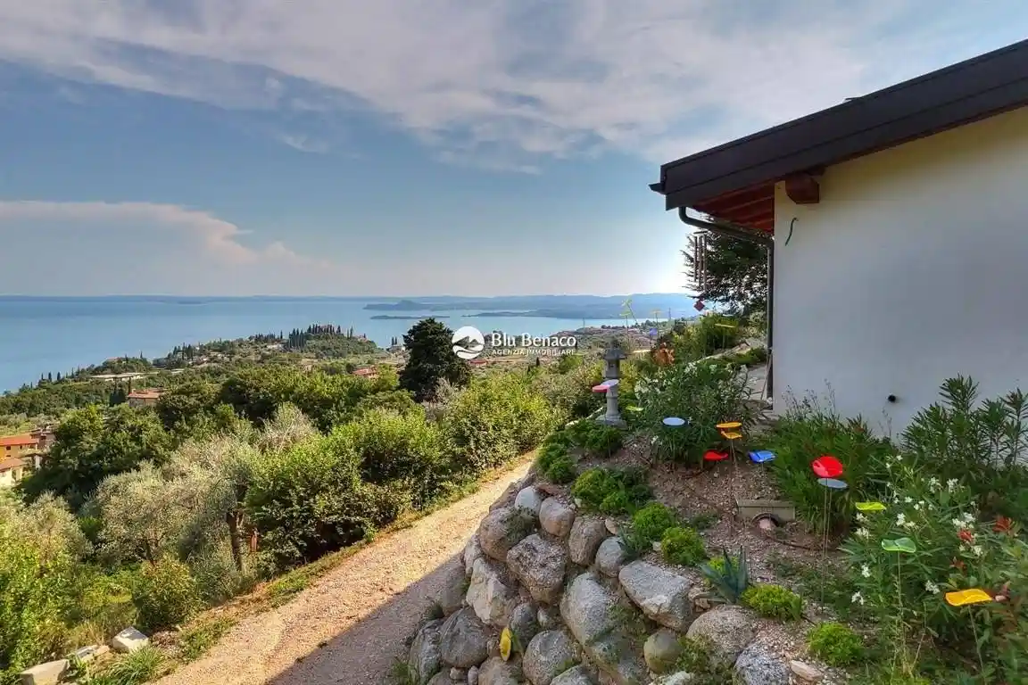 Casa indipendente in vendita a Toscolano-Maderno