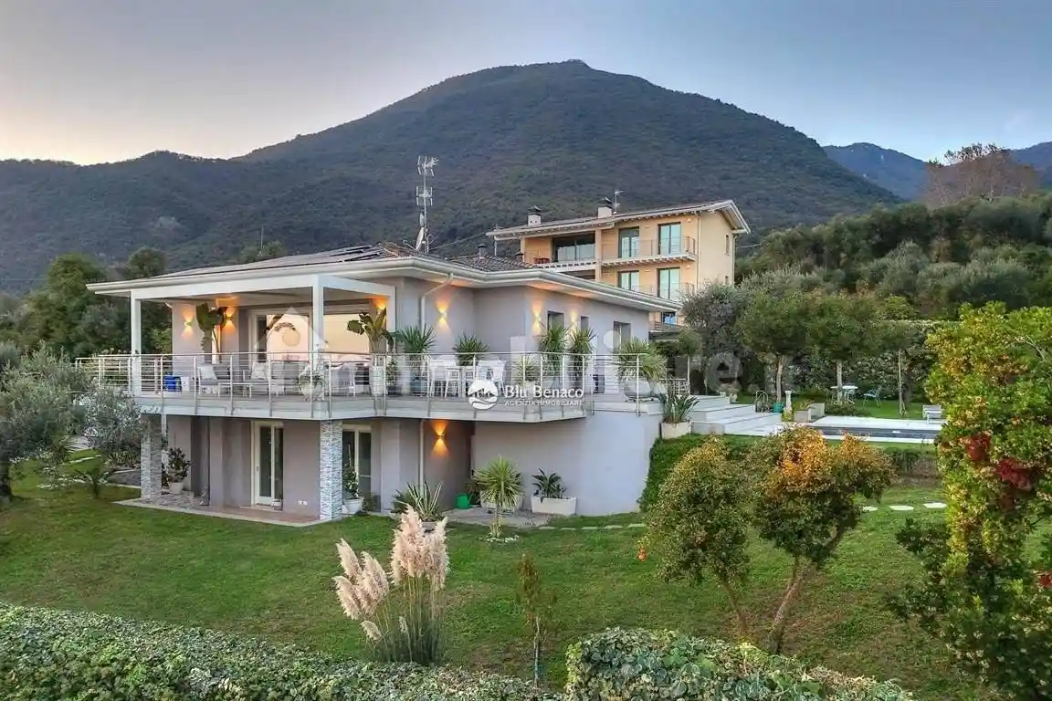 Villa in vendita a Toscolano-Maderno