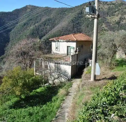 Villa in vendita a Avegno