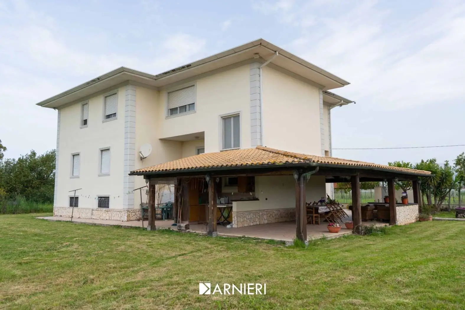 Villa in vendita a Latina