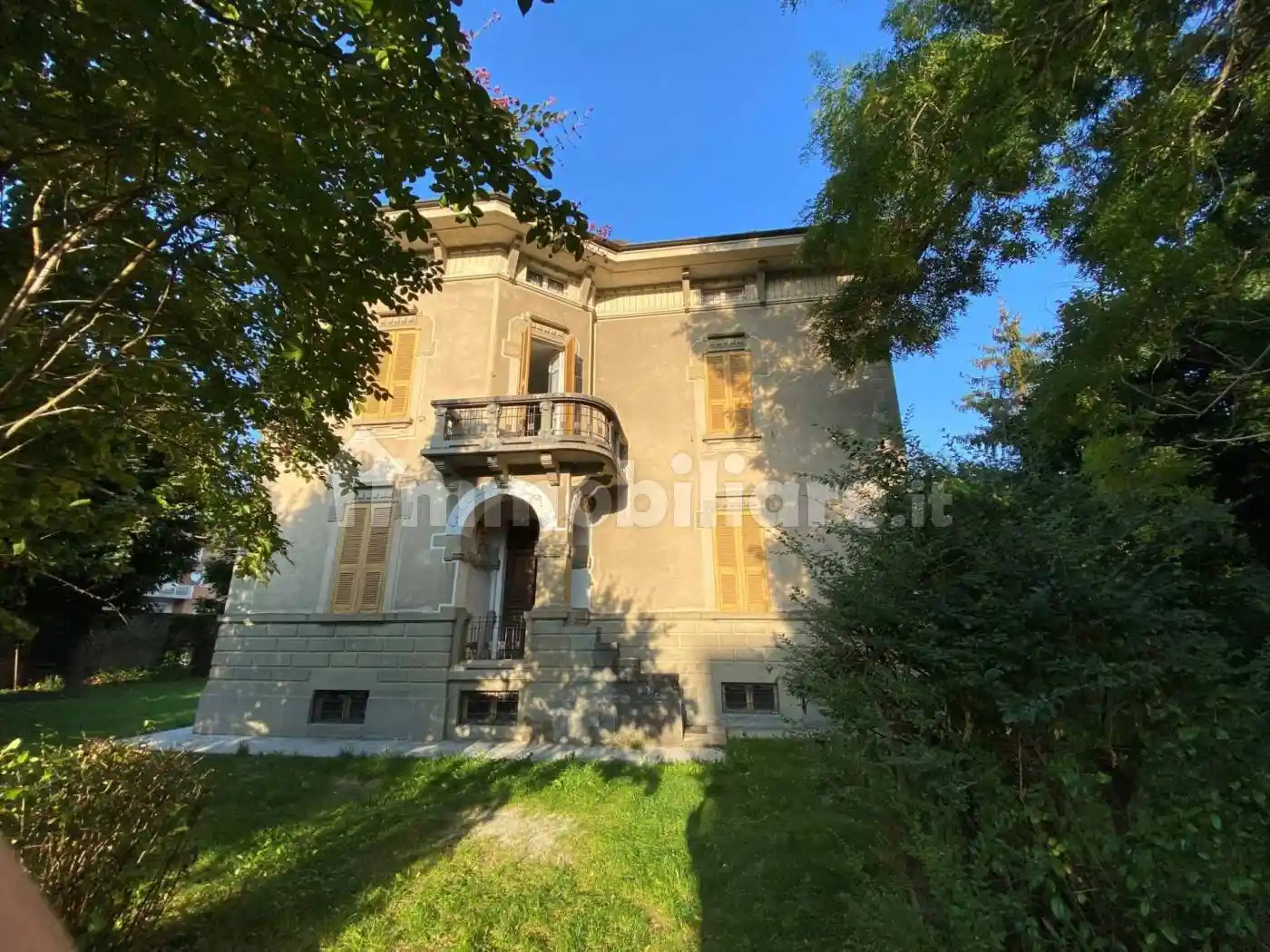 Villa in vendita a Millesimo