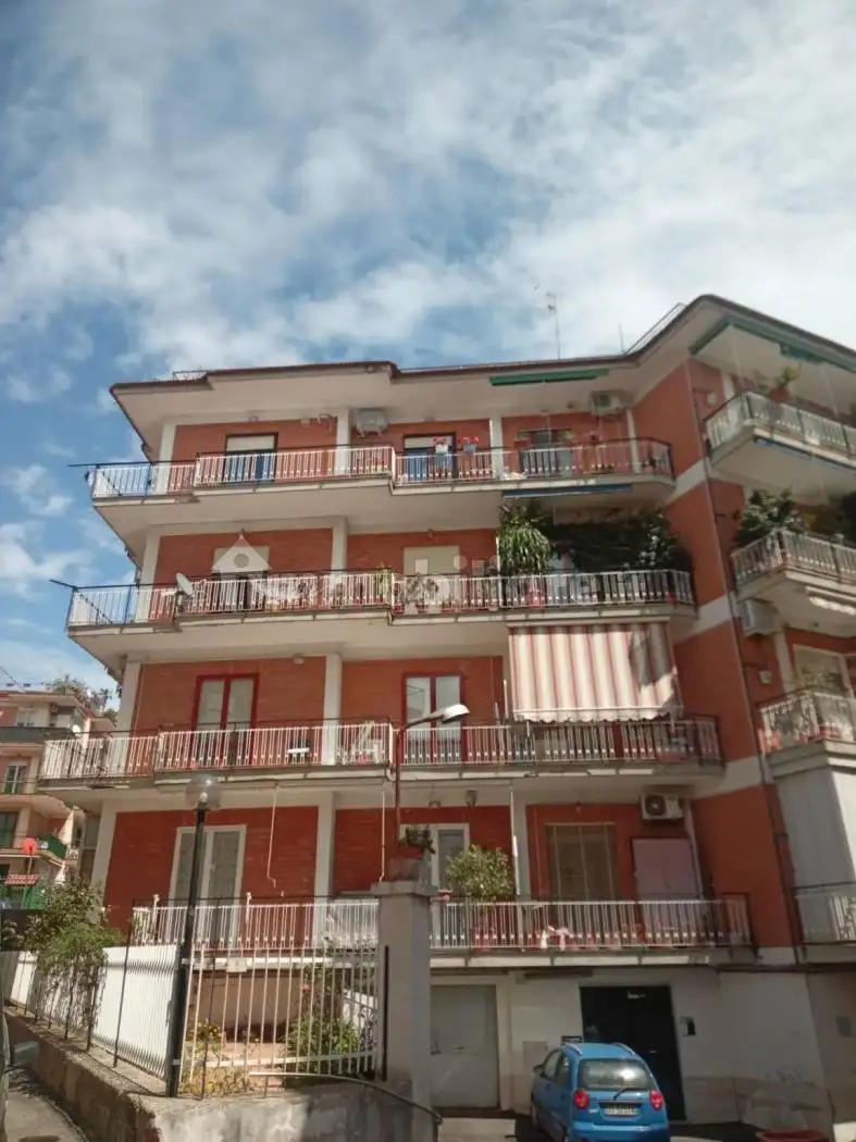 Appartamento in affitto a Pozzuoli