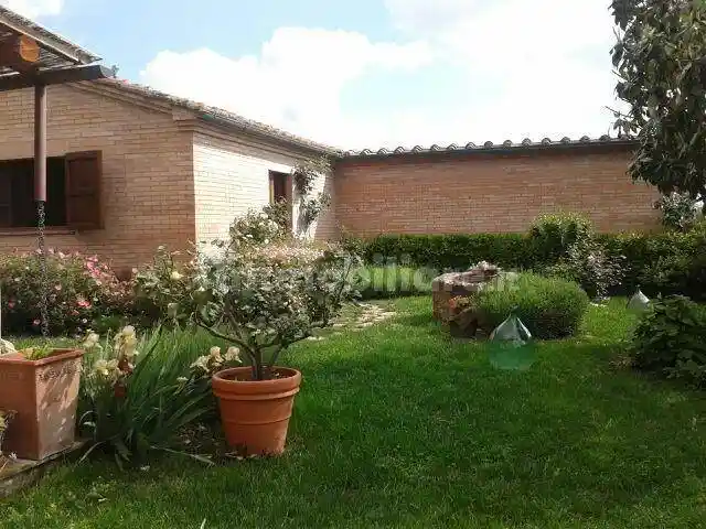 Casa indipendente in vendita a Castelnuovo Berardenga