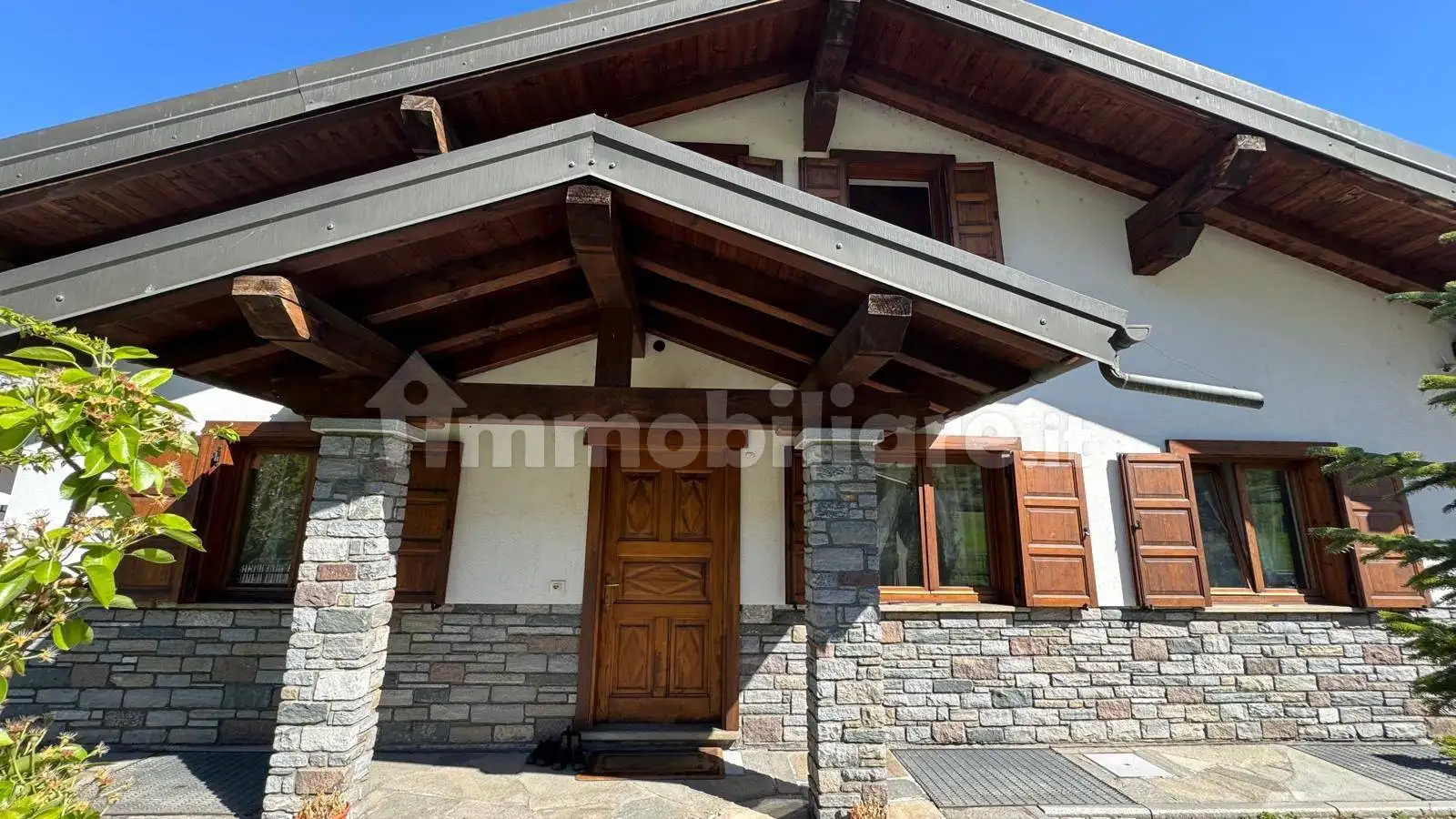 Villa in vendita a Charvensod