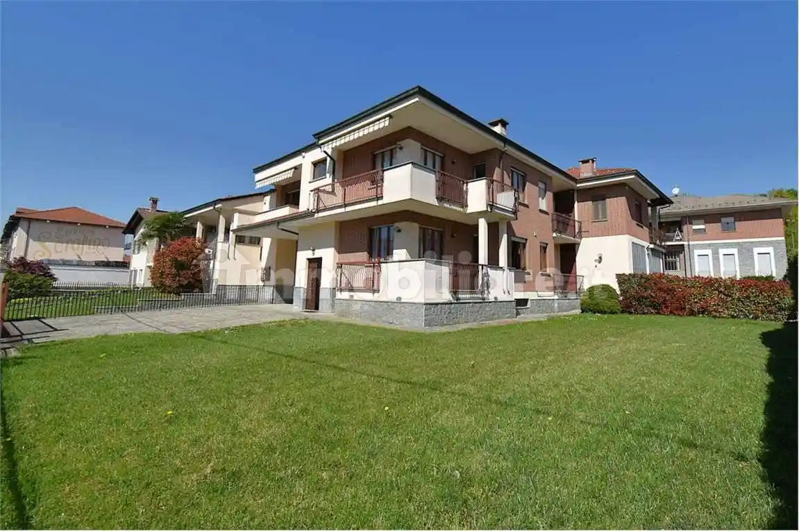 Villa in vendita a Canale