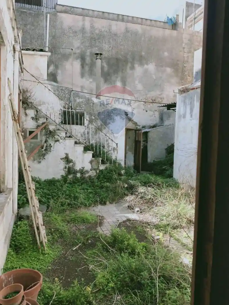 Casa indipendente in vendita a Canicattini Bagni