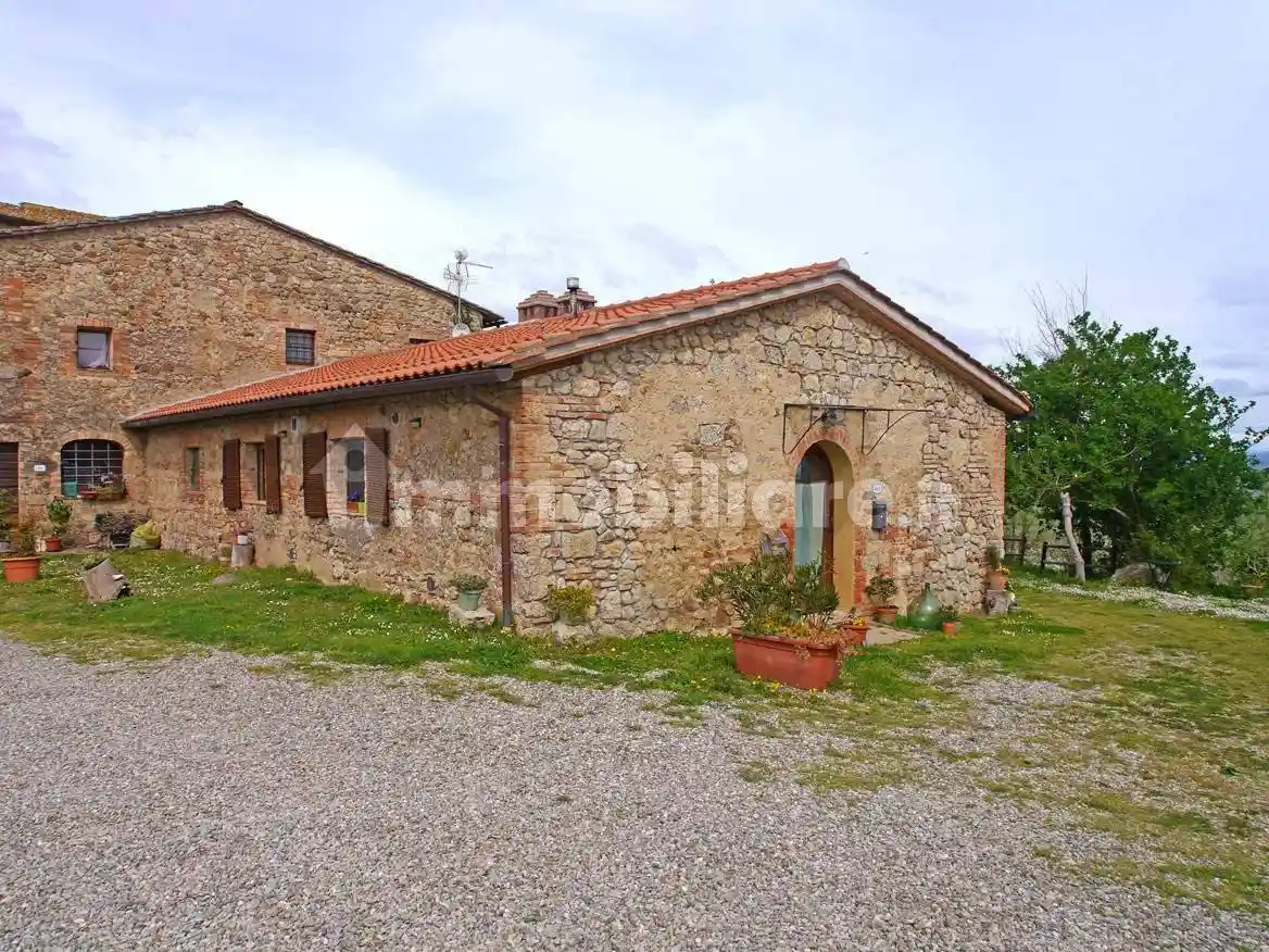 Rustico - Casale in vendita a Monteroni d'Arbia