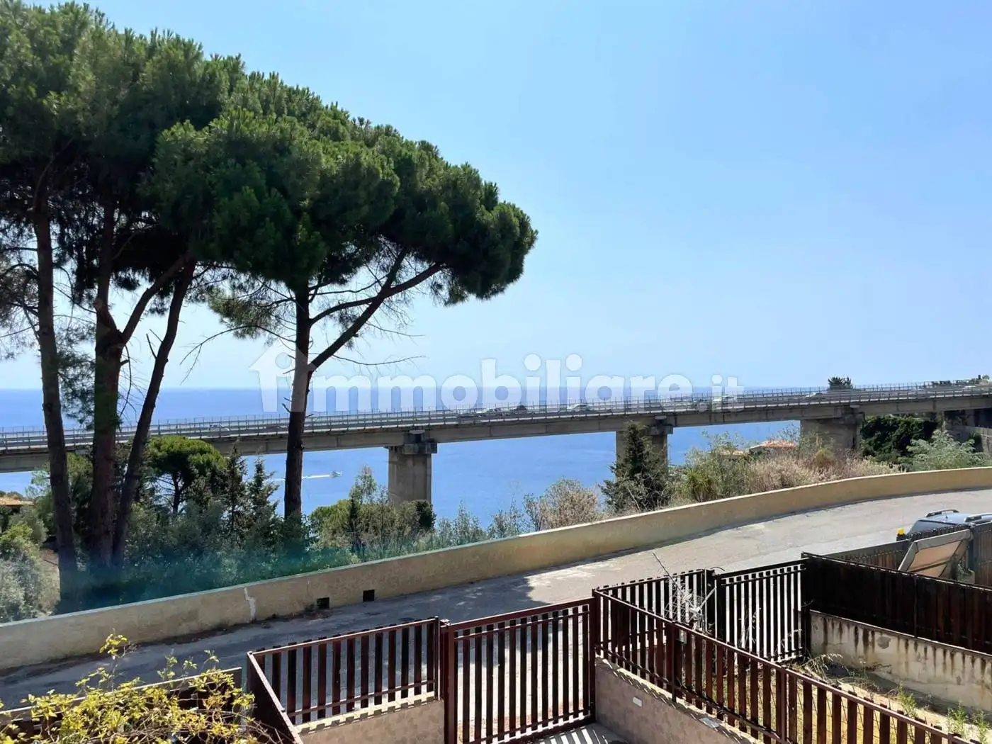 Appartamento in affitto a Stalettì