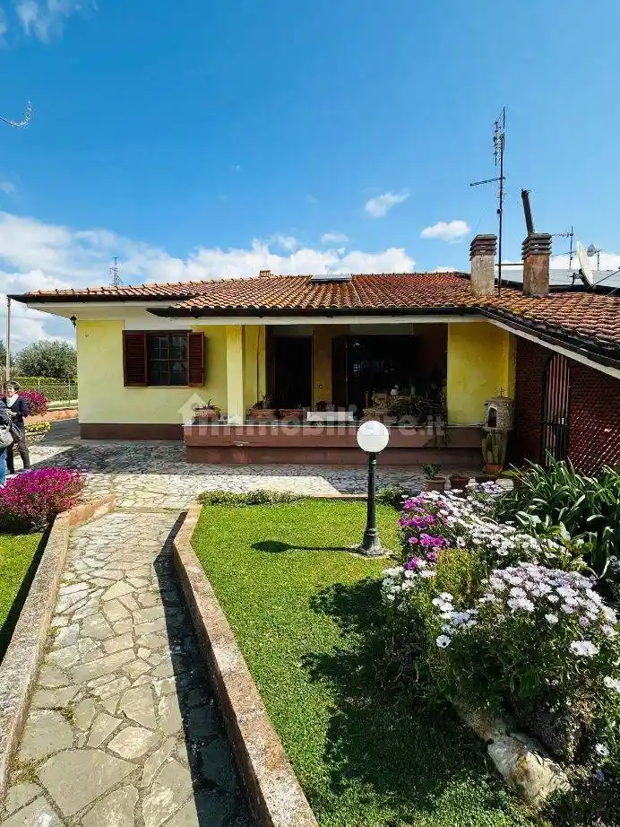 Villa in vendita a Pontinia