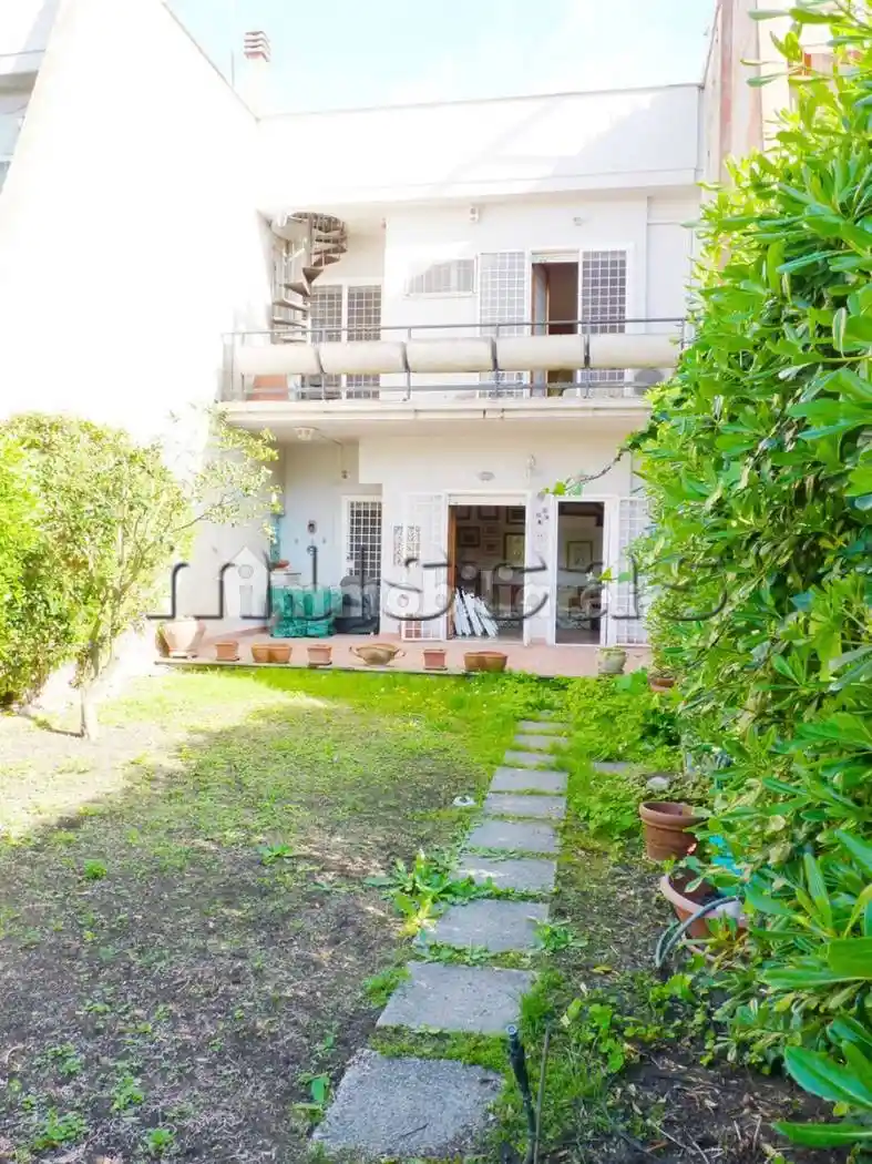 Villetta a schiera in vendita a Fiumicino
