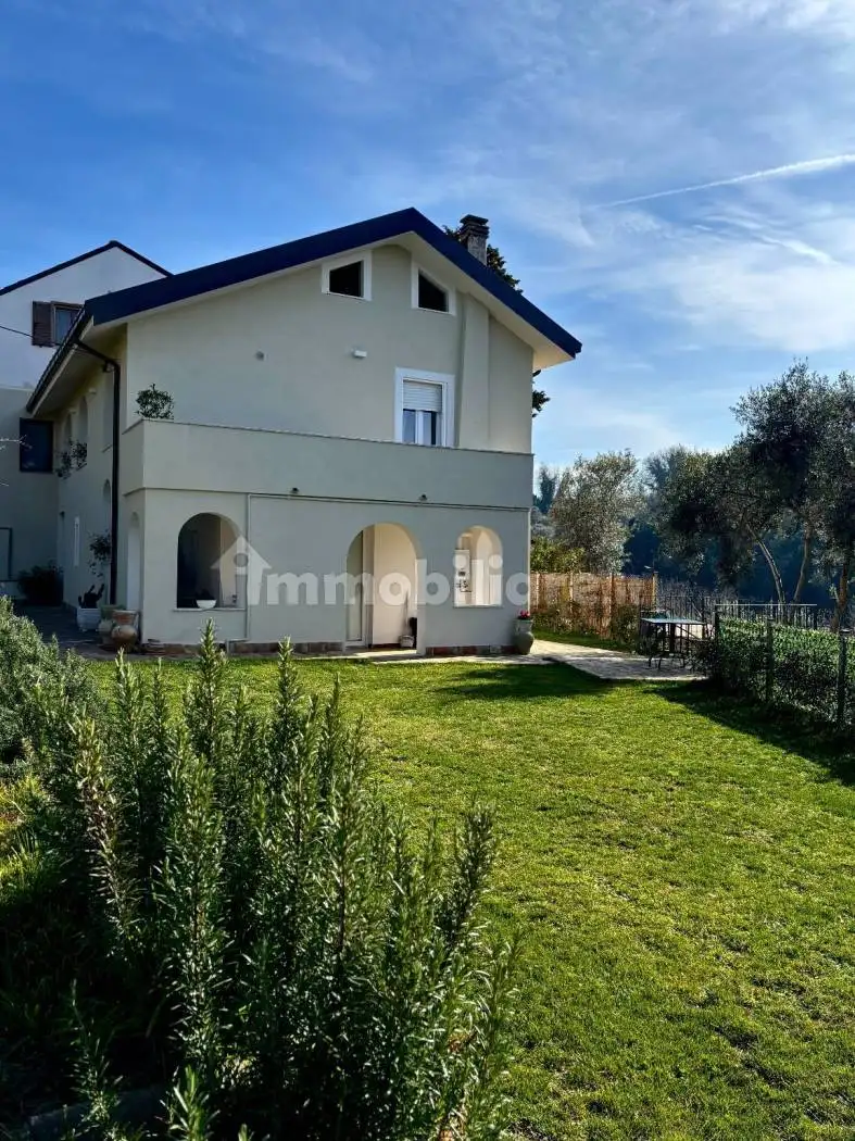 Villa in affitto a Francavilla al Mare