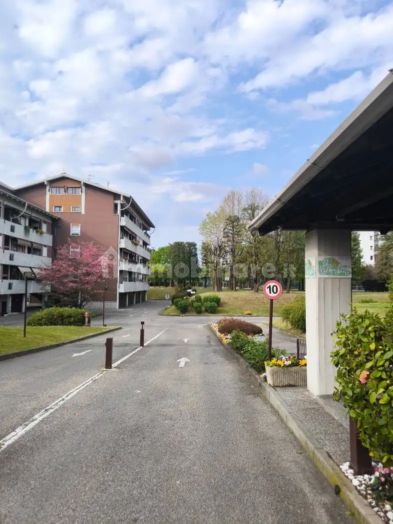 Appartamento in affitto a Rho