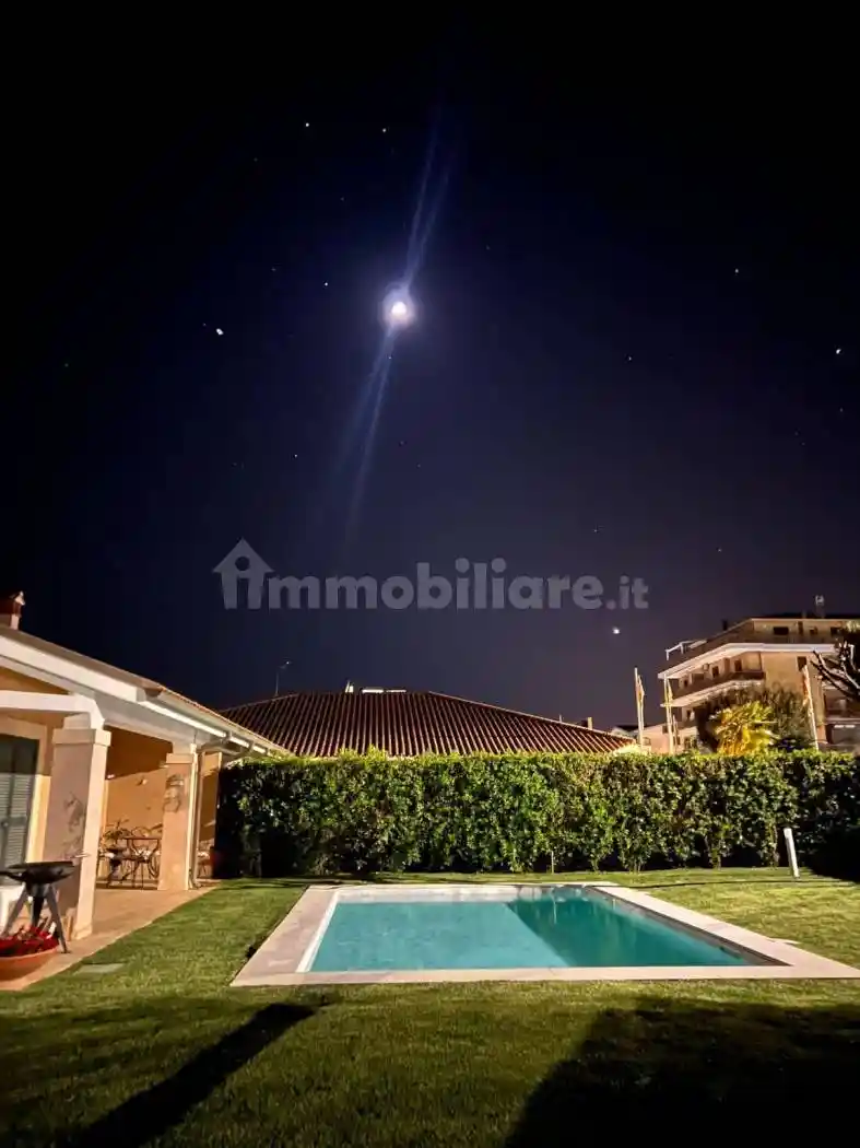 Villa a schiera via dei Satelliti 2, Marina di San Nicola, Ladispoli - foto 3