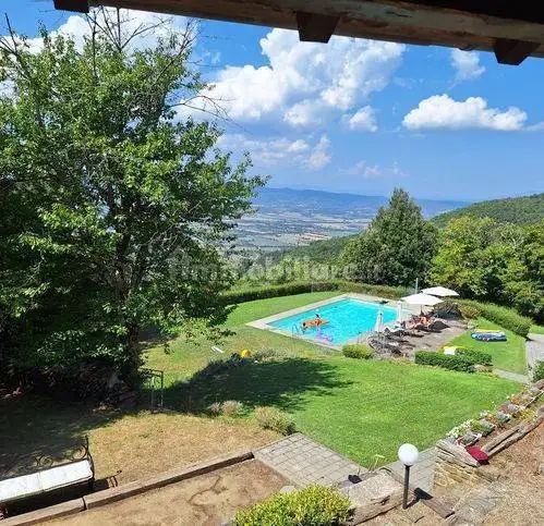 Villa in vendita a Arezzo