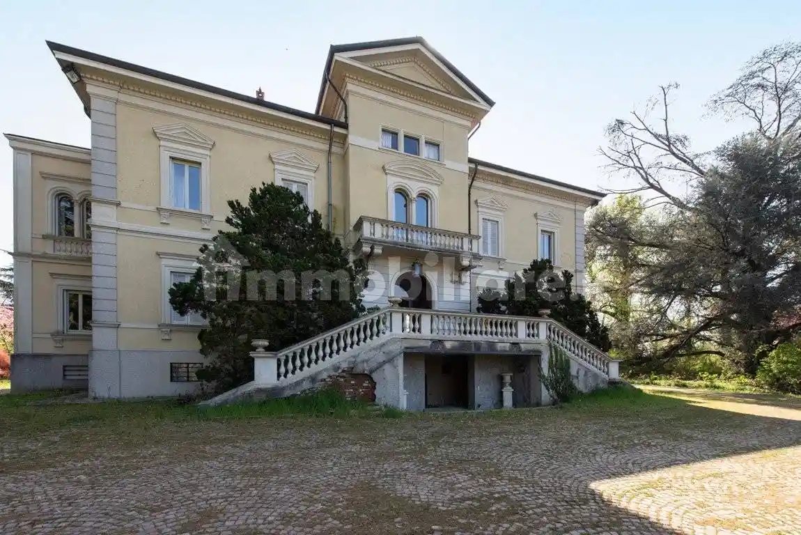 Villa in vendita a Malnate