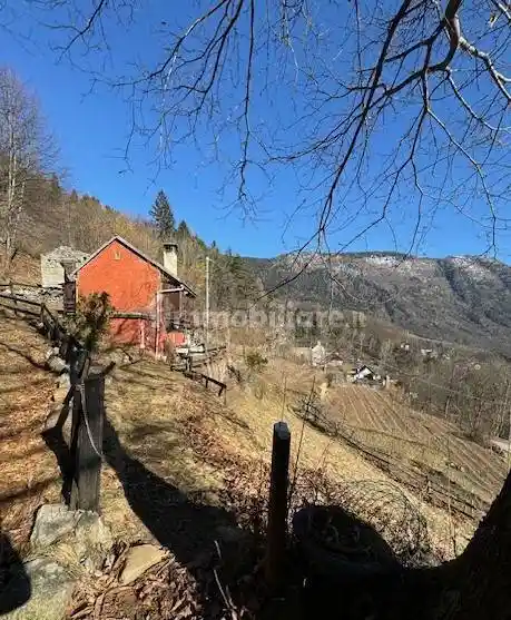 Casa indipendente in vendita a Varzo