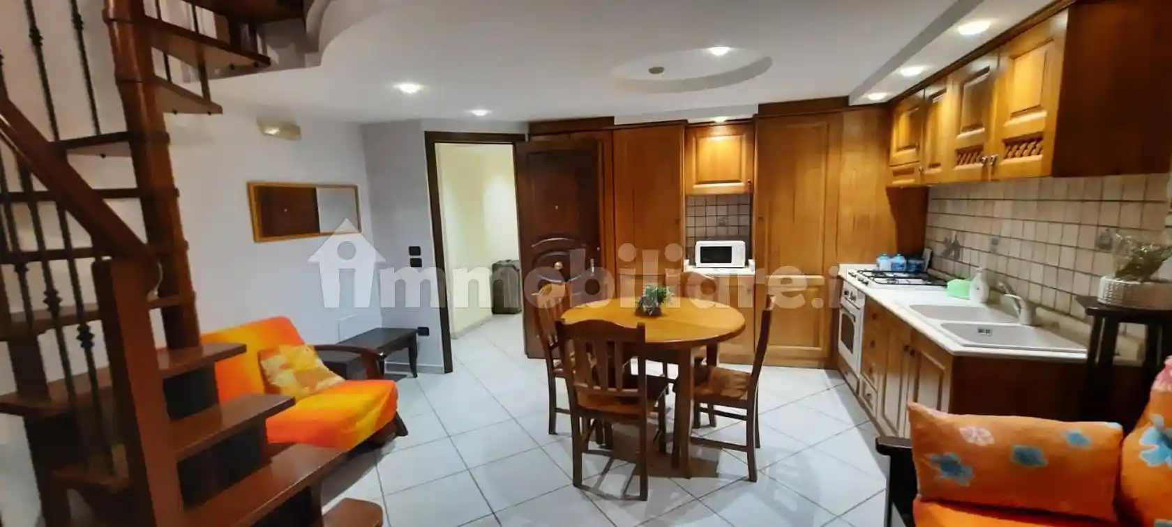 Appartamento in affitto a Napoli