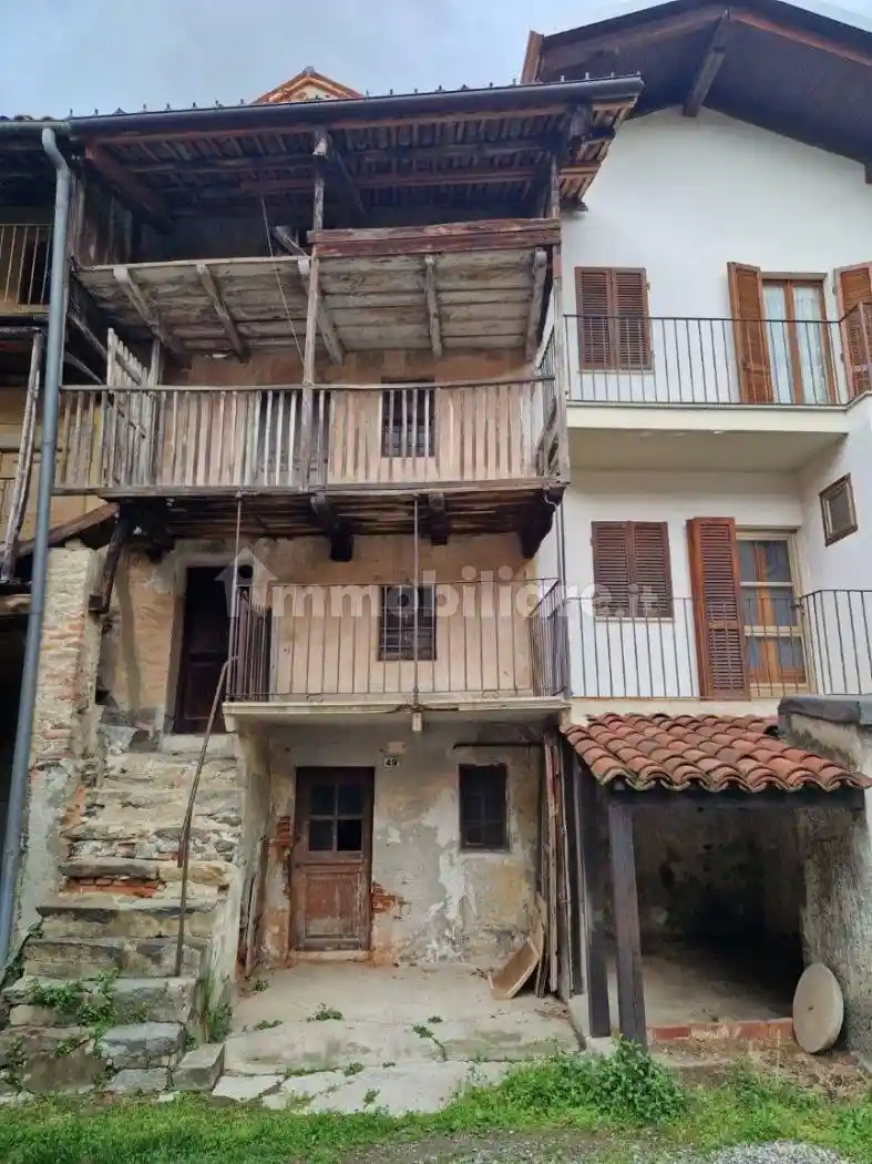 Rustico - Casale in vendita a Banchette