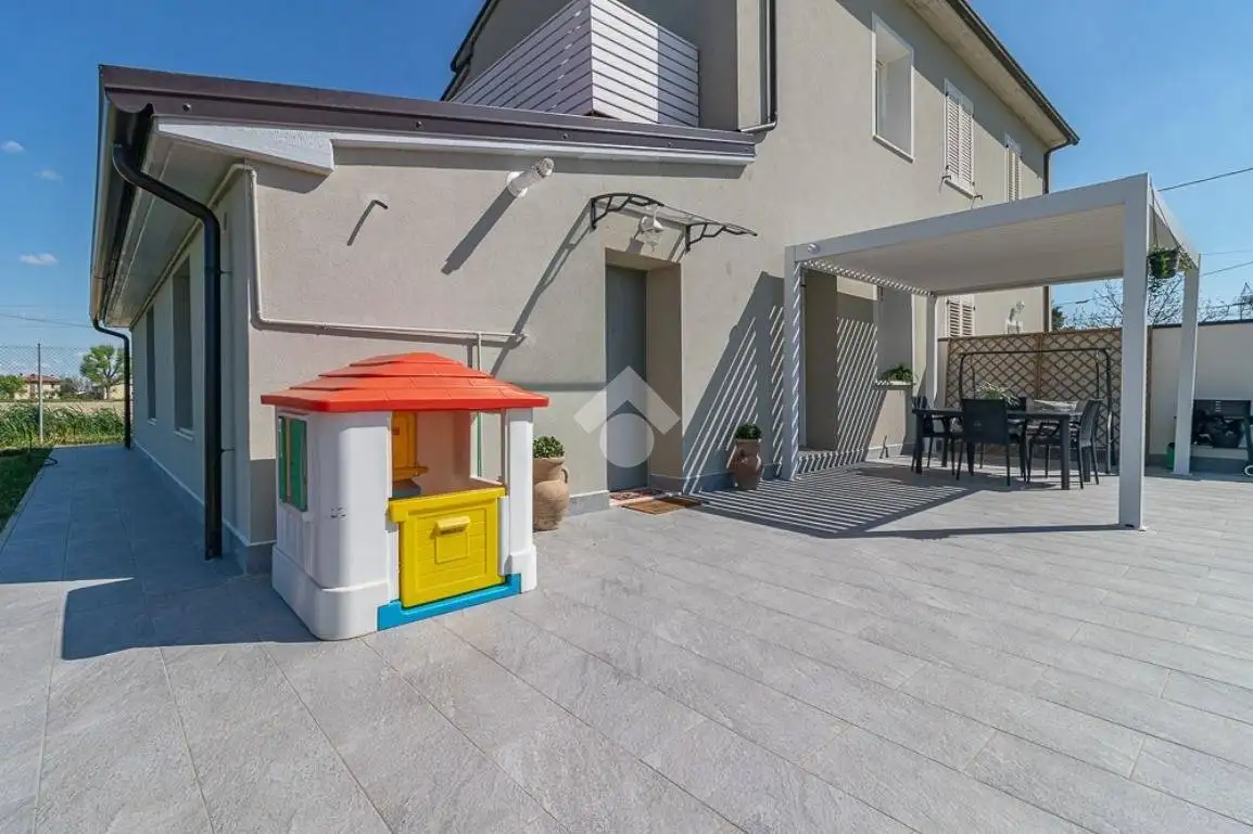 Casa indipendente in vendita a Ravenna