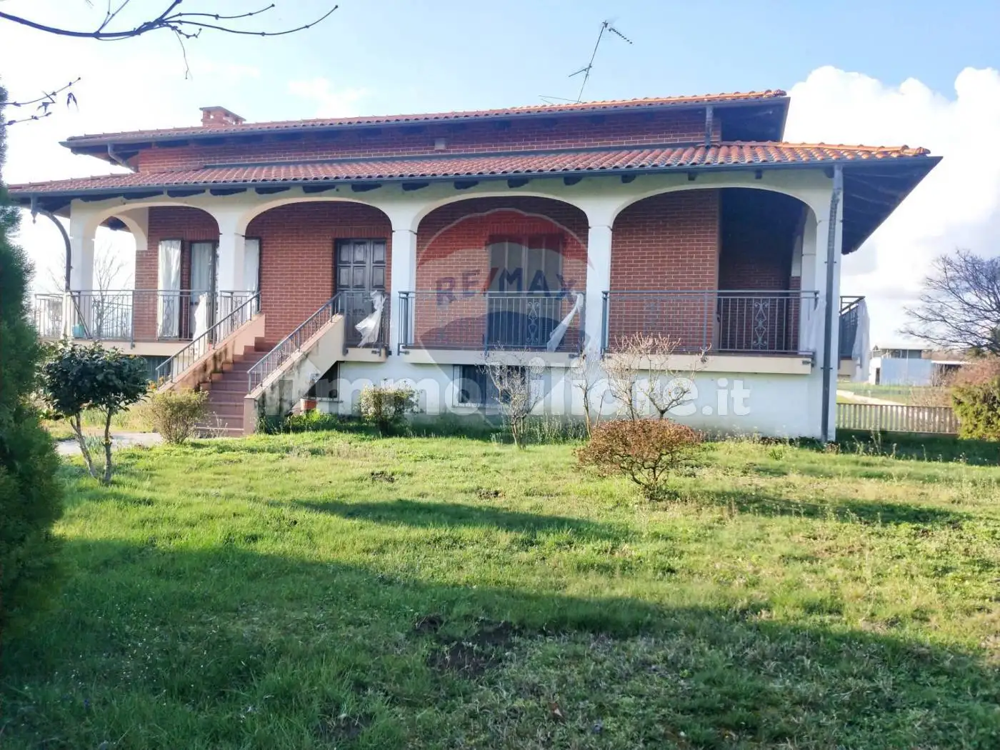 Villa in vendita a Ghislarengo