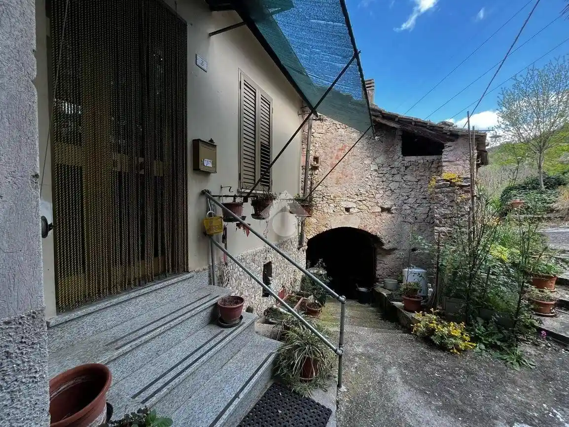 Casa indipendente in vendita a Narni