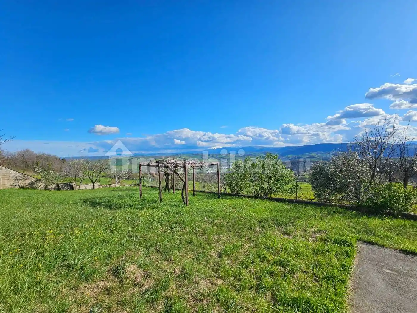 Rustico - Casale in vendita a San Severino Marche