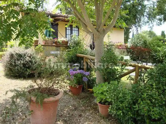 Casa indipendente in vendita a Casole d'Elsa