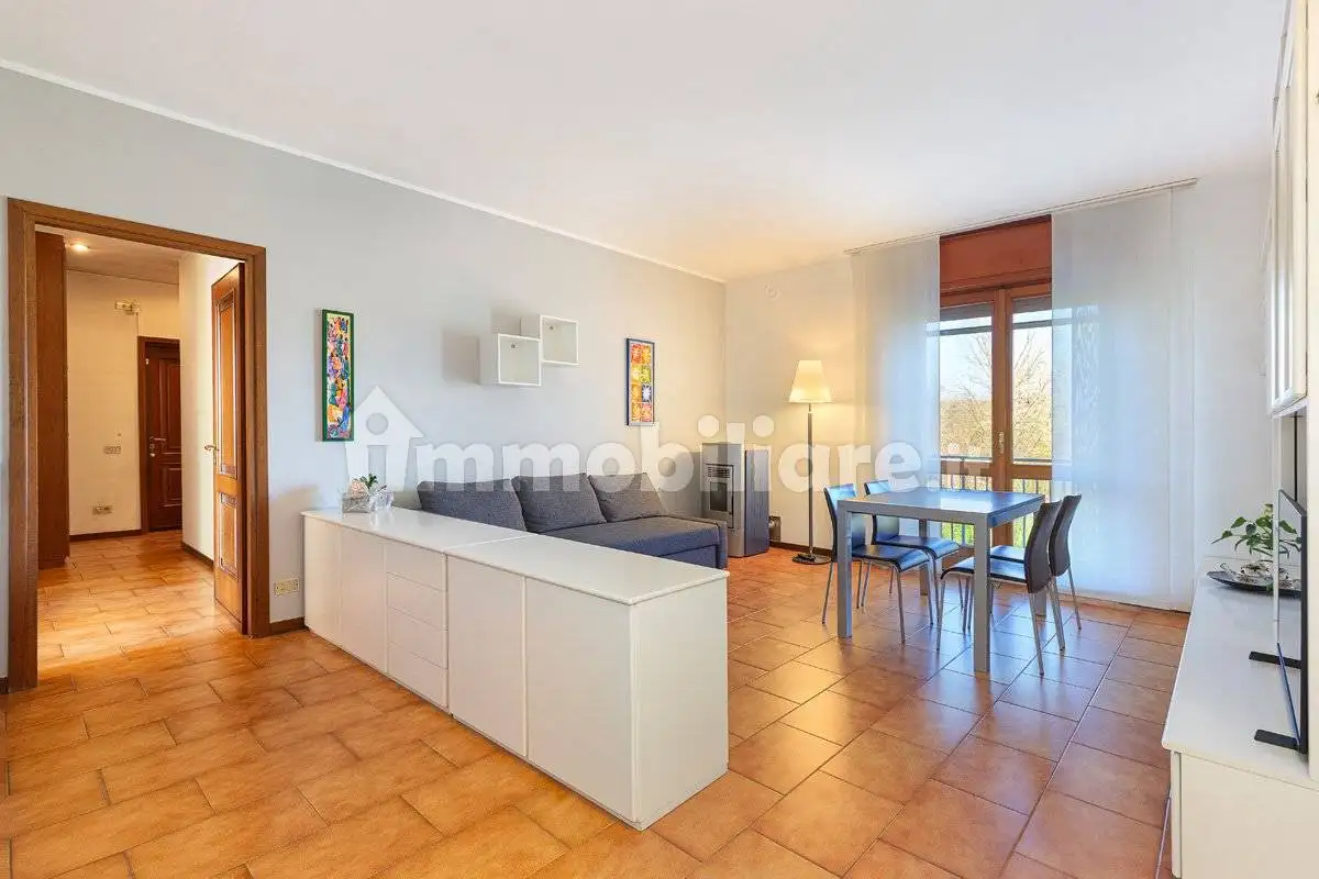 Quadrilocale via Borgomanero 177, Borgomanero, Briga Novarese - foto 2