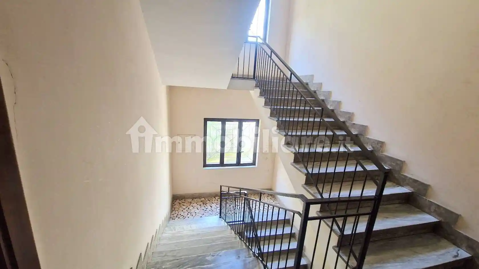 Quadrilocale via degli Imbimbo 19, A. Annarumma, A. Gasperi, F. Tedesco, Avellino - foto 2