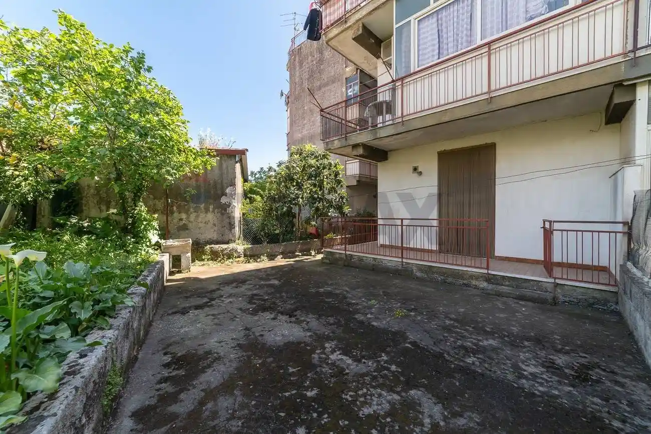 Appartamento in vendita a Aci Catena