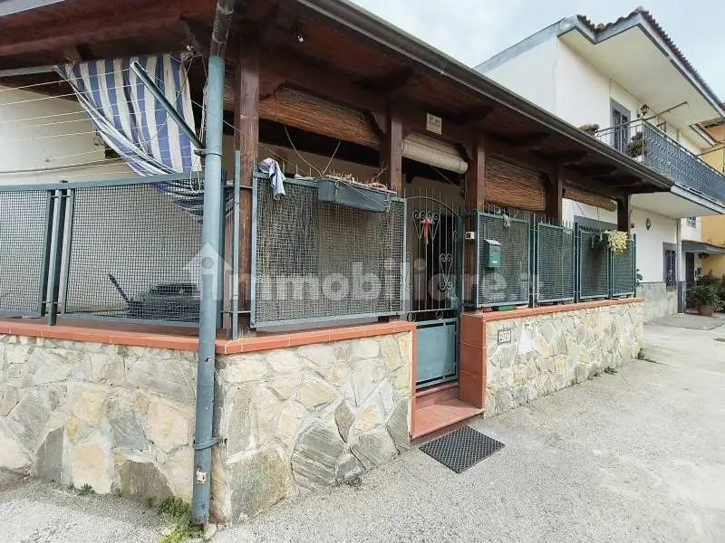 Casa indipendente in vendita a Torre del Greco
