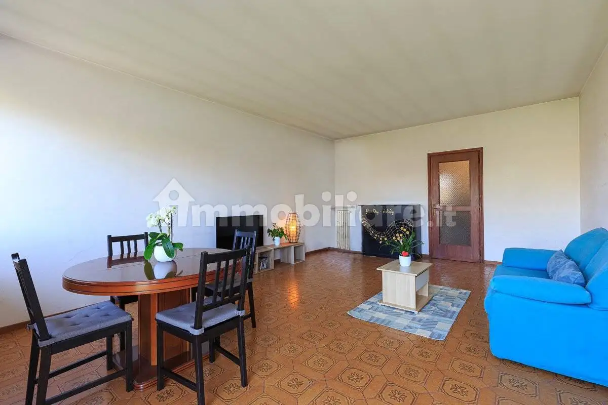 Quadrilocale via Borgomanero 177, Borgomanero, Briga Novarese - foto 5