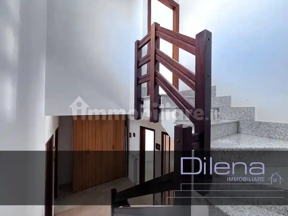 Palazzo - Edificio in vendita a Acquaviva delle Fonti